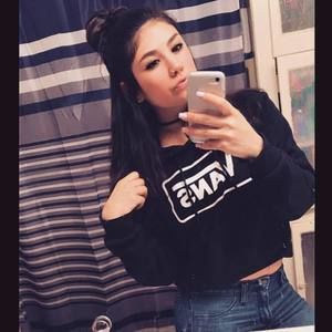 Meet your Posher, Casey